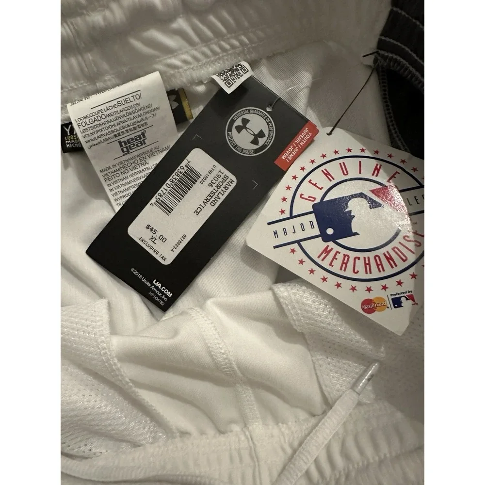 Boys Under Armour Baltimore Orioles Baseball workout Shorts Youth‎  XL Nwt